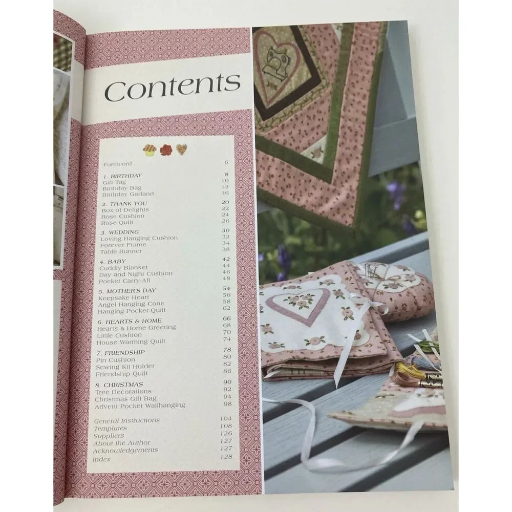 Quilt a Gift : 25 Heartfelt Projects from Quick to Heirloom by Barri Sue Gaudel